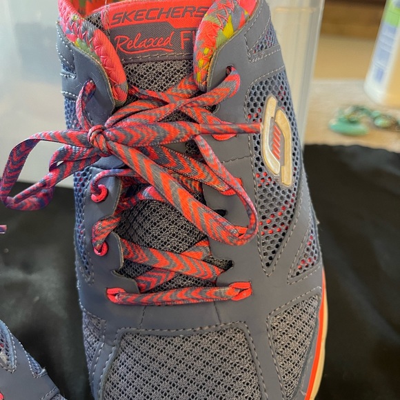 SKETCHERS 8.5 COMFORT FIT GEL INFUSED MEMORY FOAM COLORFUL LIKE NEW WORE 1INSIDE - Picture 15 of 15